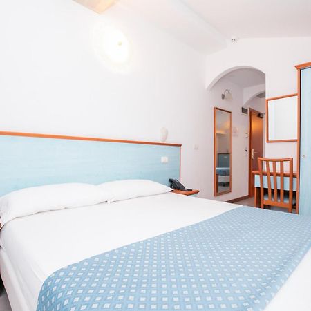 Hotel Brienz Bellaria-Igea Marina Buitenkant foto